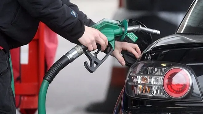 Benzine bir zam daha: 44 kuruşluk artış